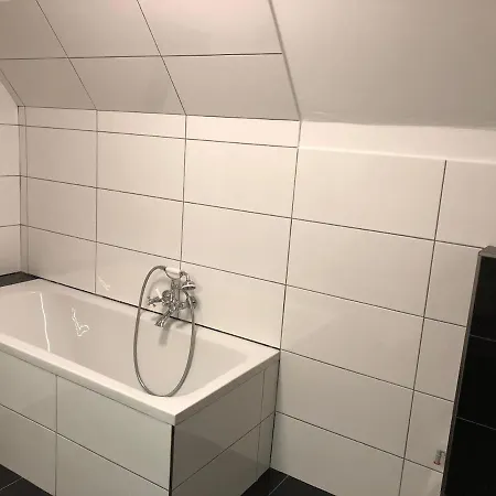 Holiday home Komfortable Gepflegte Einfamilienhaus-max 8 Pers *